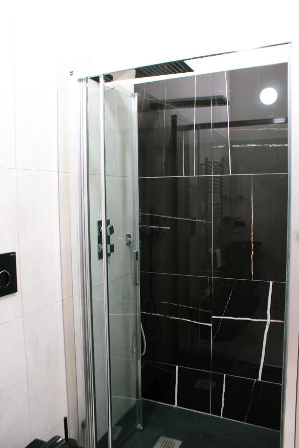 Lion Luxury Rooms Рим Экстерьер фото