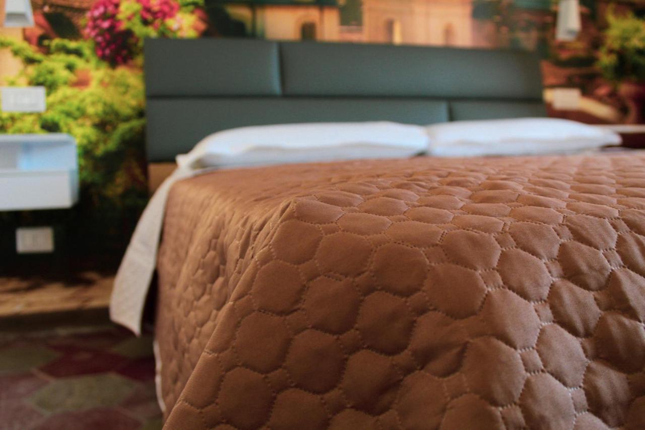 Lion Luxury Rooms Рим Экстерьер фото
